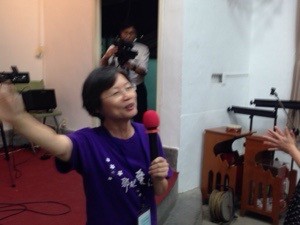 9月27日金英さんが賛美リーダー