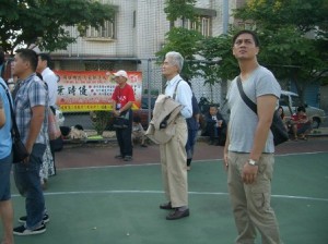 9月29日王議寛牧師とダニエル牧師路上ライブ