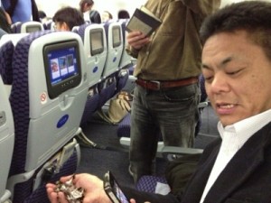 飛行機乗り込みました